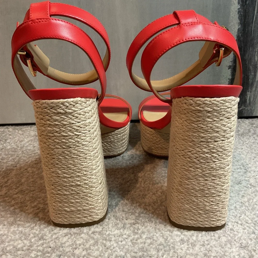 Michael Kors Ashton Spiced Coral Leather Platform Sandals (NIB)